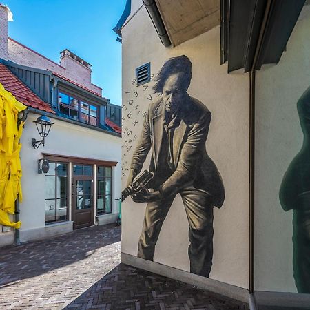 Artsy Exclusive Old Town Residence Gallery Walk Вилнюс Екстериор снимка
