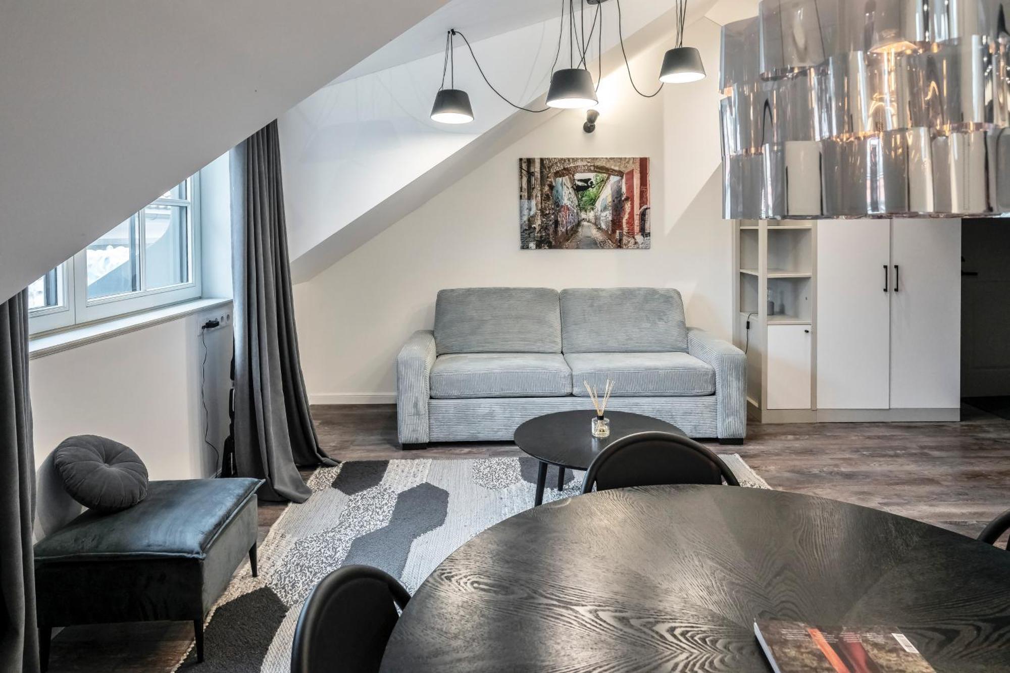 Artsy Exclusive Old Town Residence Gallery Walk Вилнюс Екстериор снимка