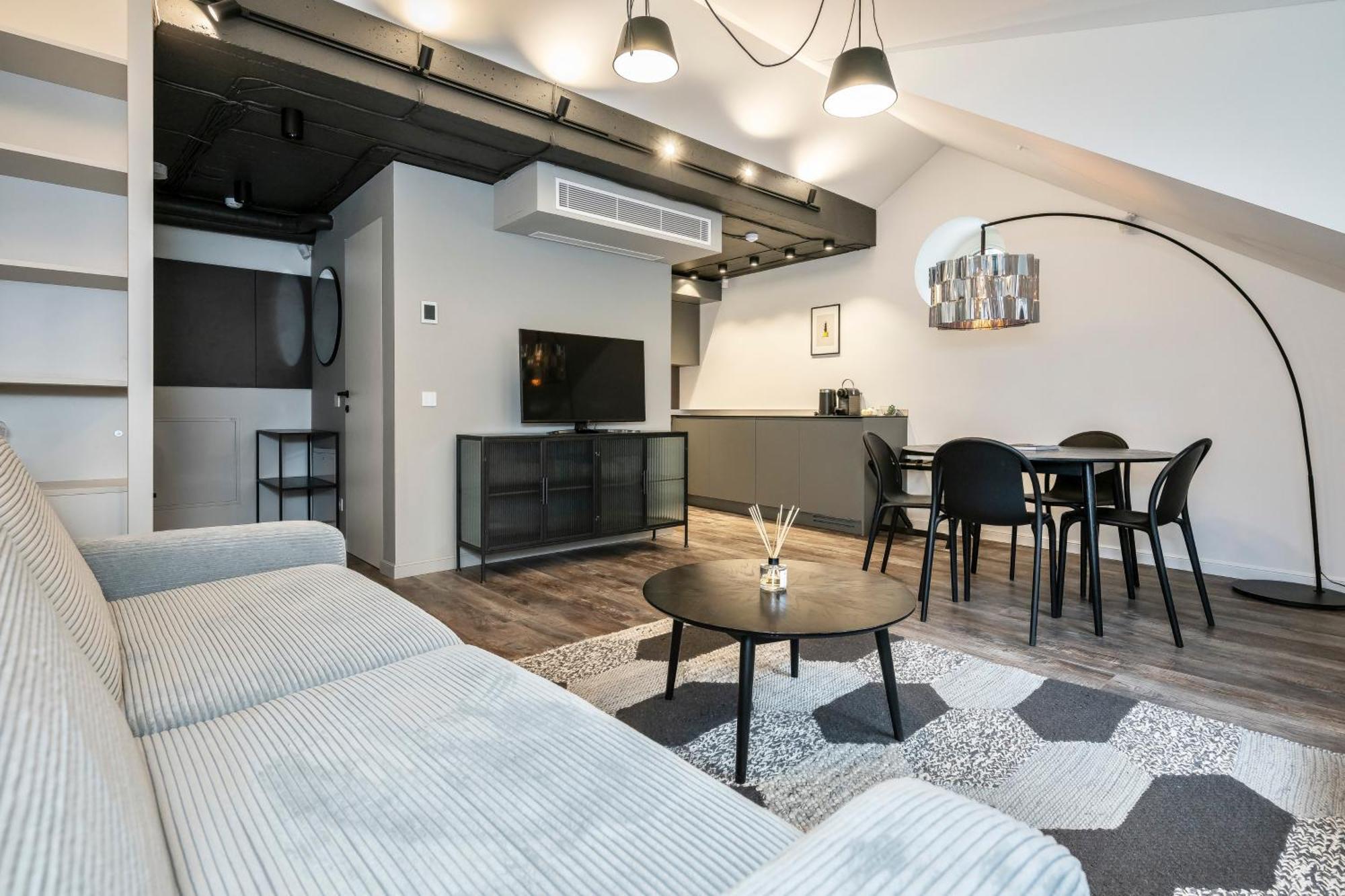 Artsy Exclusive Old Town Residence Gallery Walk Вилнюс Екстериор снимка
