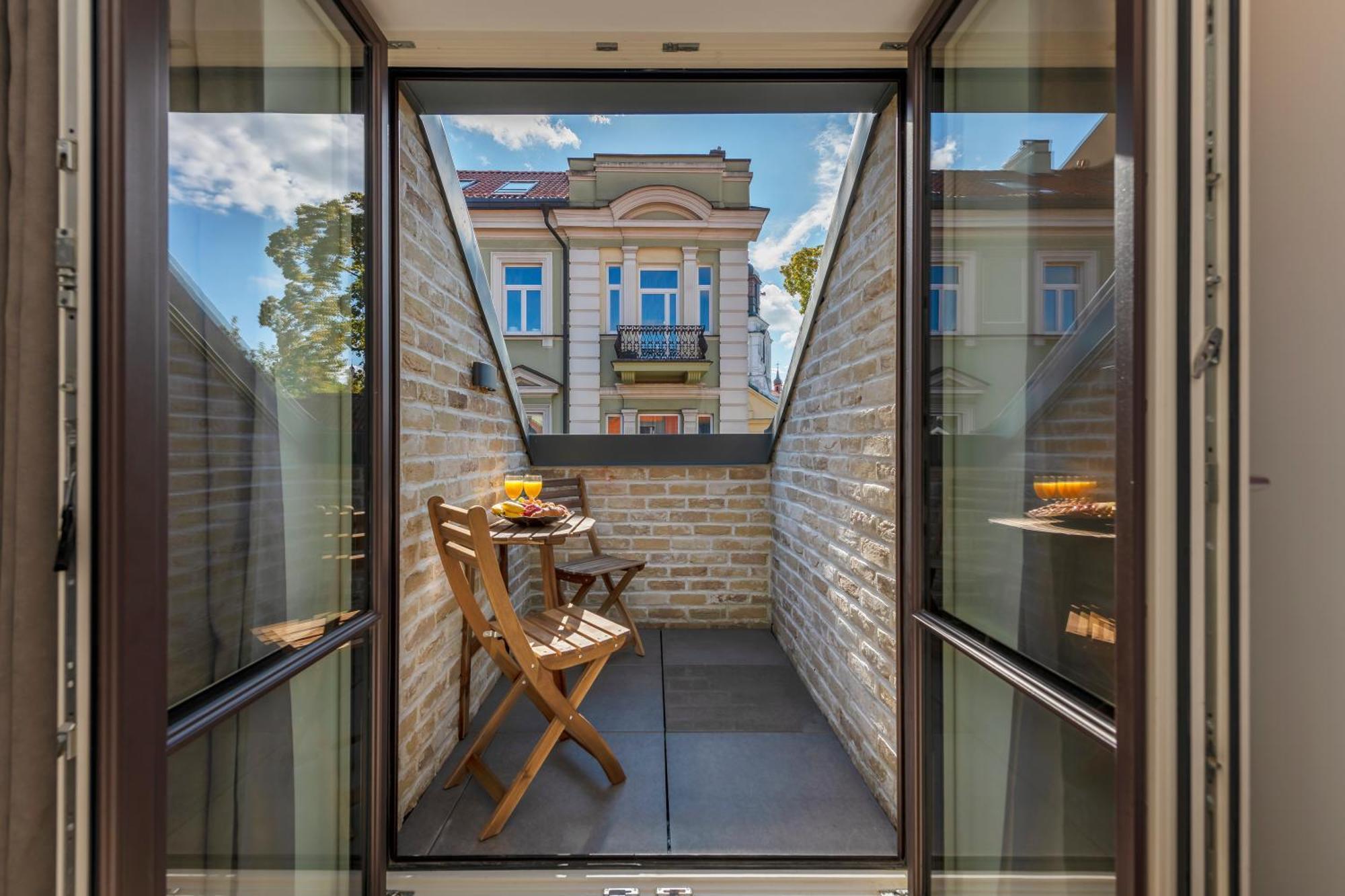 Artsy Exclusive Old Town Residence Gallery Walk Вилнюс Екстериор снимка